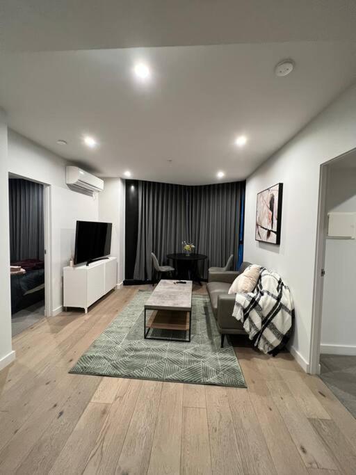 Comfy 2 Bed Apartment In The Heart Of Melbourne Buitenkant foto